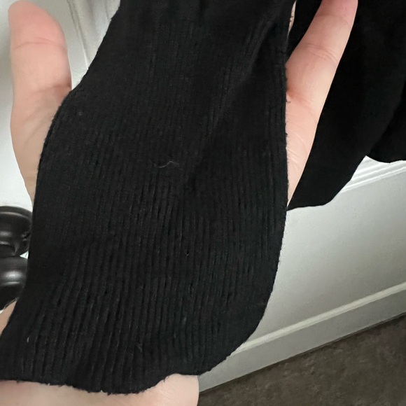 Black cardigan with scalloped type collar - Picture 3 of 5